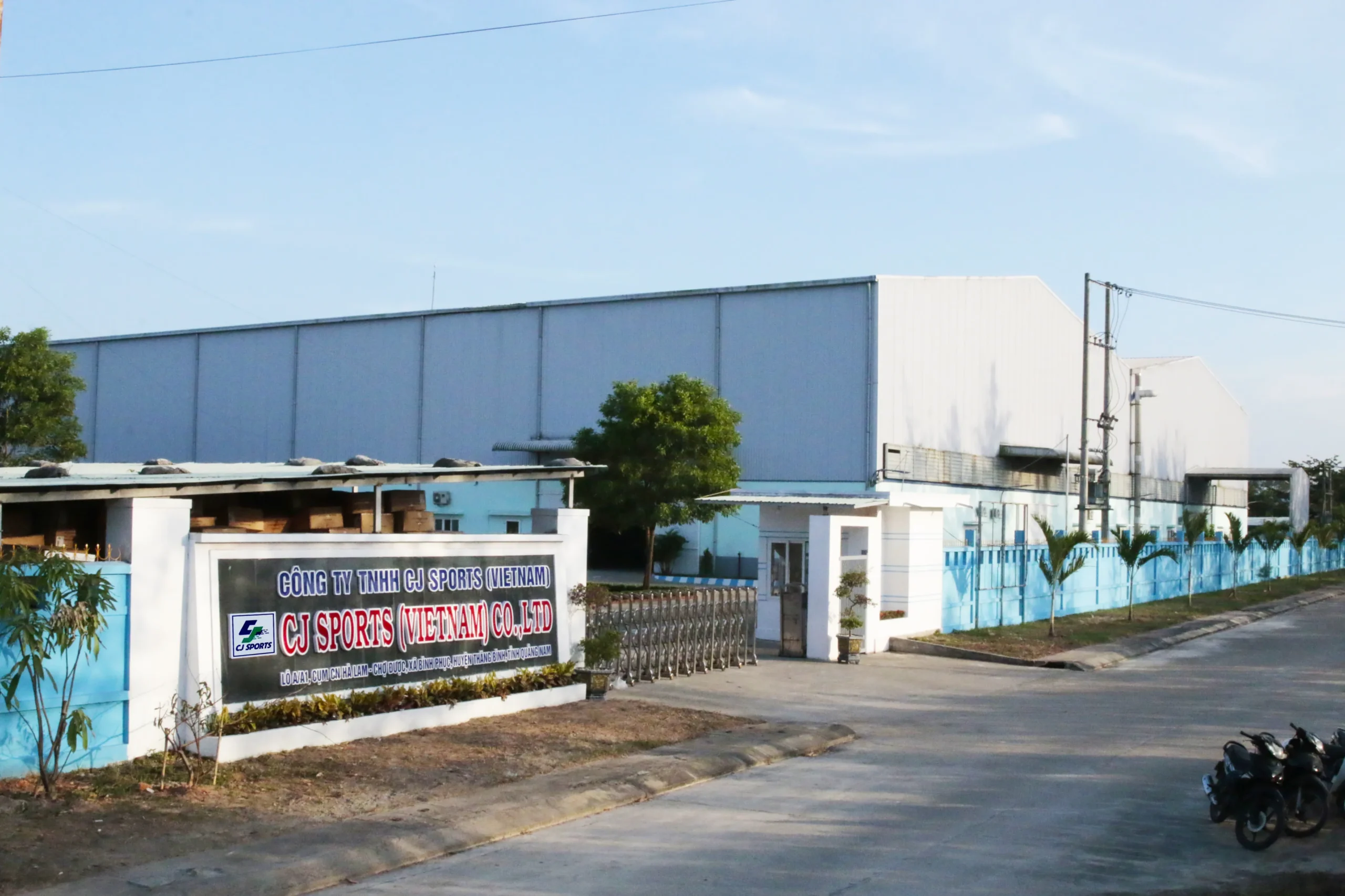 CJ Sports Factory